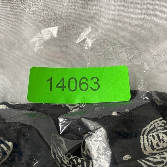 White Stag Women's Black Patterned Long Sleeve Sheer Blouse Size 10 - Picture 12 of 12